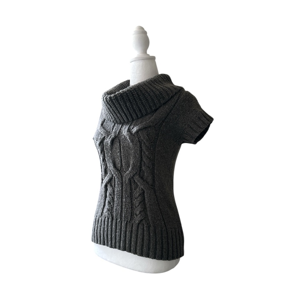 Cozy Gray Cable Knit Sweater, Size S